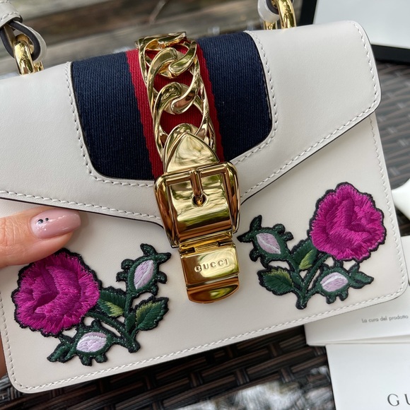 Gucci Sylvie leather mini bag - Picture 11 of 15